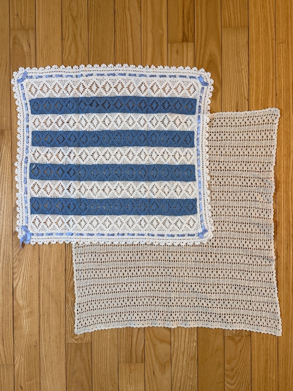 VTG Crochet/Doilies, Square Pair